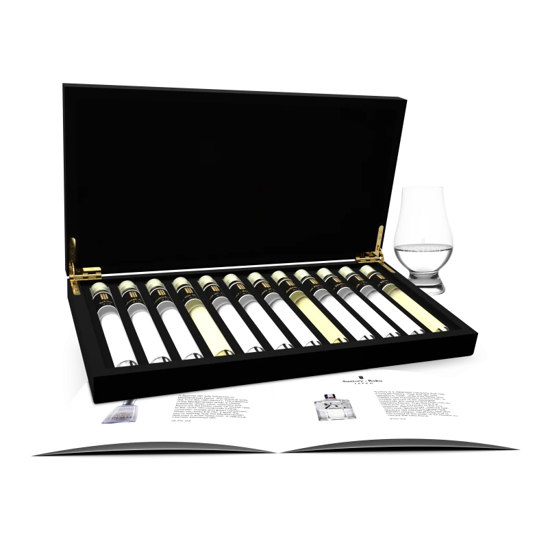 Gin Degustatie 12 tubes Proeverij set in houten cadeau kist Gin Degustatie 12 tubes Proeverij set in houten cadeau kist